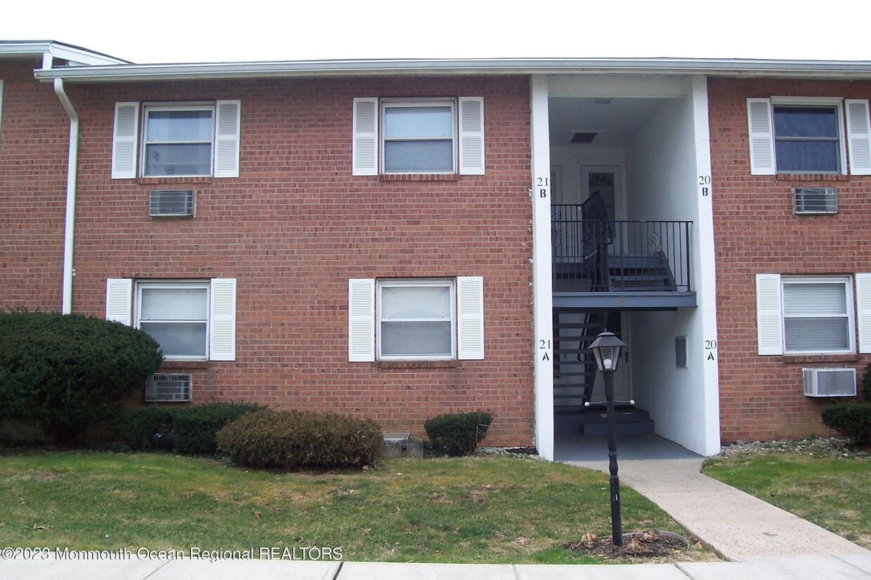 735 Greens Ave Unit 21A, Long Branch, NJ 07740 Condo for Rent in Long