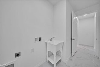 Building Photo - 2805 26th St SW