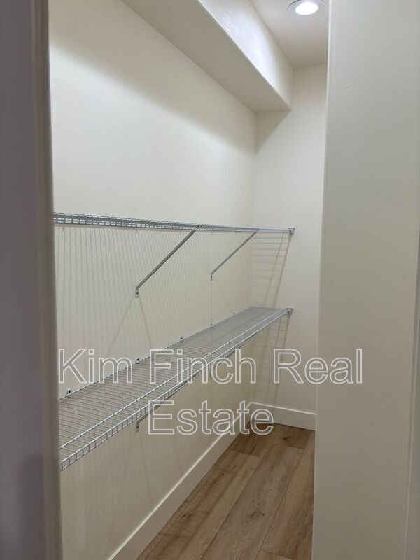 Building Photo - 202 N 910 E