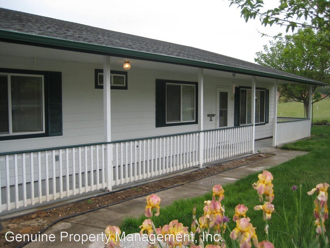 Primary Photo - 3 br, 2 bath House - 4327 South Stage Road