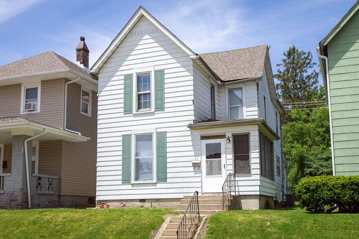 Foto principal - PRELEASING for AUGUST! Close to Campus: Di...