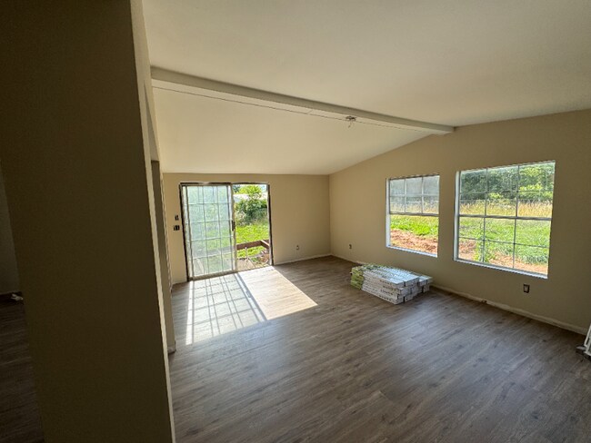 Building Photo - 8180 SC-252