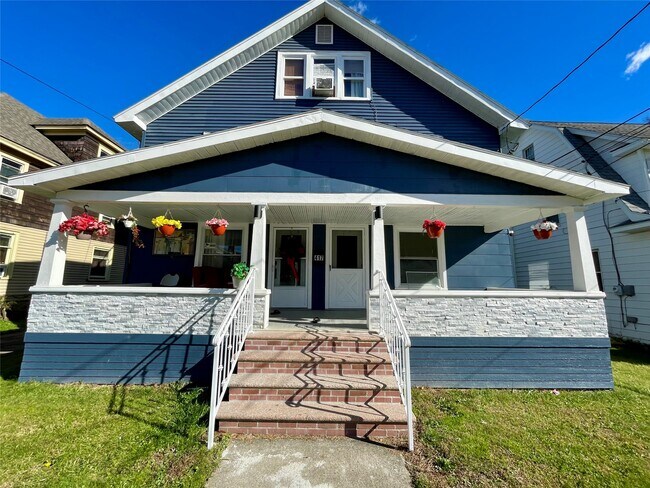 Foto del edificio - 417 Adams Ave