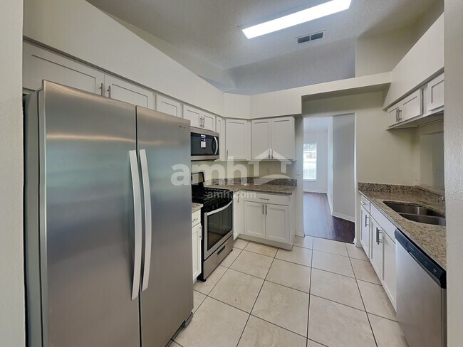 Building Photo - 13231 Moonflower Ct