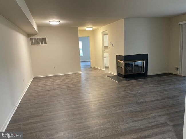 Building Photo - 105 Claridge Ct