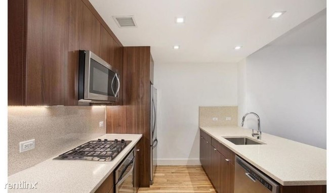 Building Photo - 33 Caton Pl
