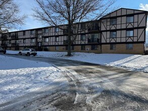 Building Photo - 545 Goucher St