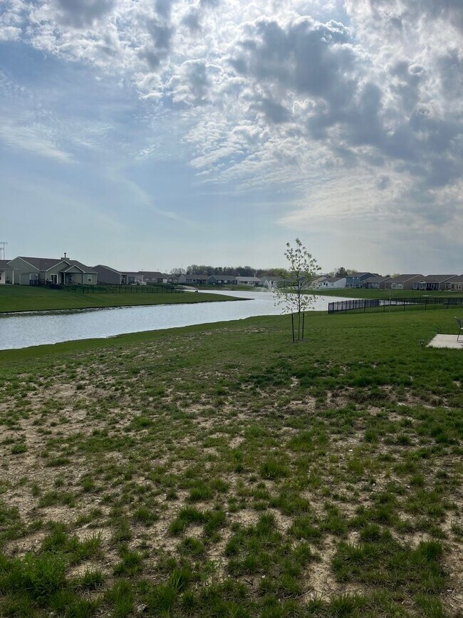 Foto del edificio - Fieldstone at the Crossing…3 Bedroom 2 Bath