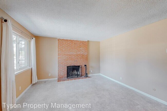 Building Photo - 2 br, 1 bath House - 3900 Ortiz Ct NE Unit B