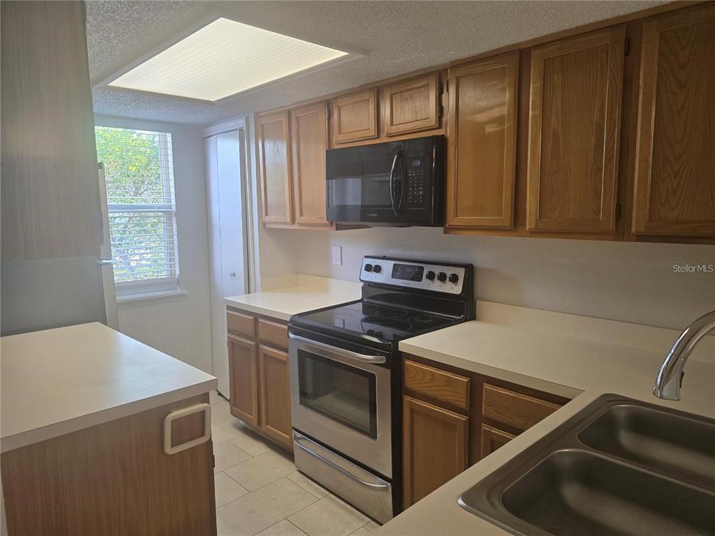 Foto del edificio - 8713 Liberty Pl