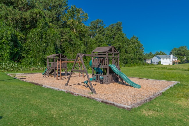Building Photo - RANCH HOME on FULL BASEMENT!