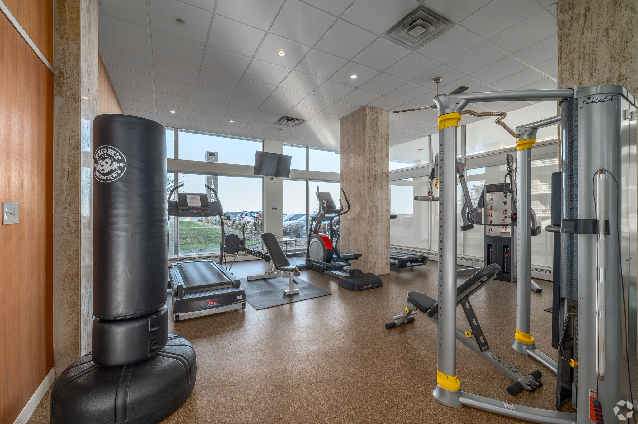 12000 Edgewater – photo 3