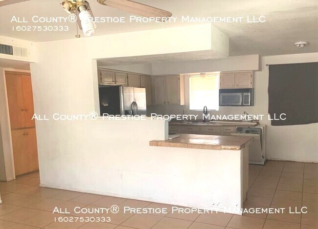 Foto del edificio - 1821 N 51st St