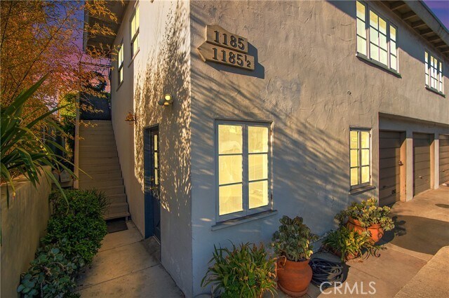 Foto principal - 1185 Glenneyre St