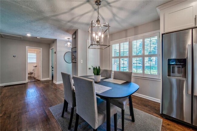 Foto del edificio - 679 Pine Valley Rd SW