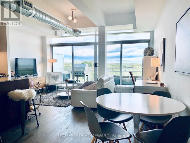 Building Photo - 233 Carlaw Ave