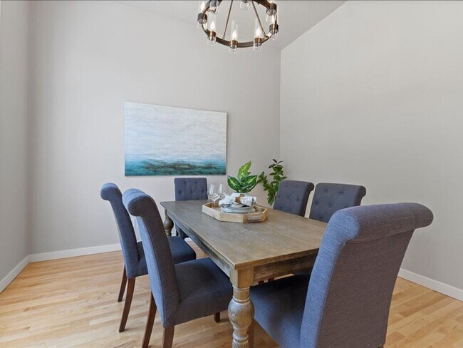 Building Photo - Newly Renovated Beaverton Home with Natura...