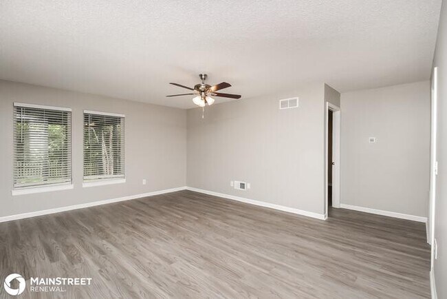 Building Photo - 12510 Oak Point Dr, Platte City, MO 64079