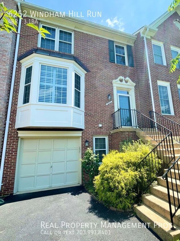 Primary Photo - MASSIVE KINGSTOWNE TOWNHOME- BACKS TO TREE...