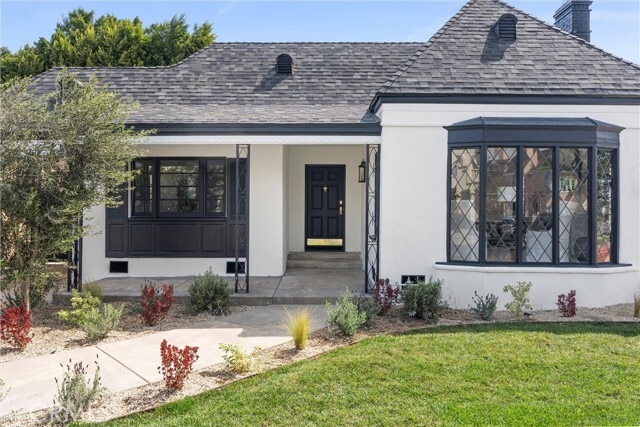 Primary Photo - 158 S Formosa Ave
