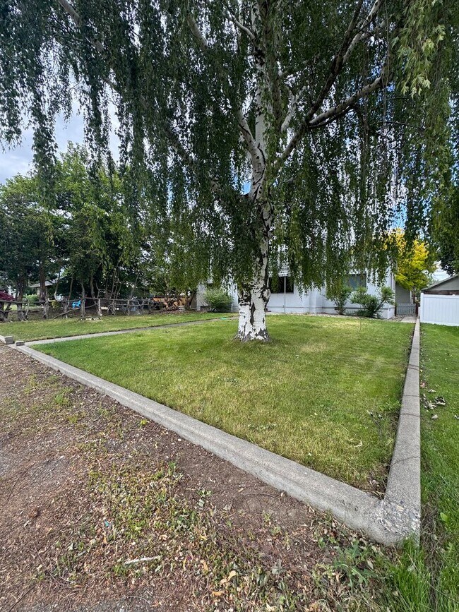 Foto del edificio - Charming 3 Bed Rental in Prime Location