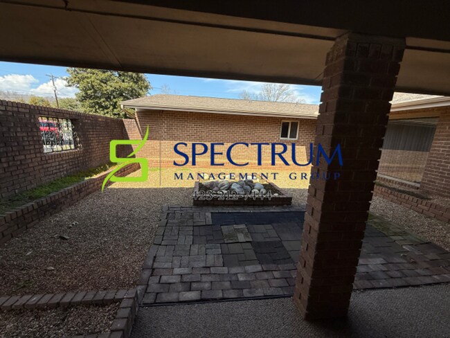 Foto del edificio - 828 Andy St