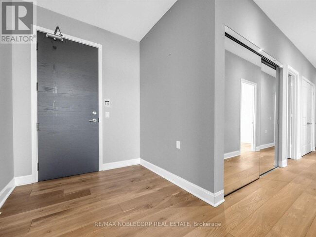 Building Photo - 33 Shore Breeze Dr