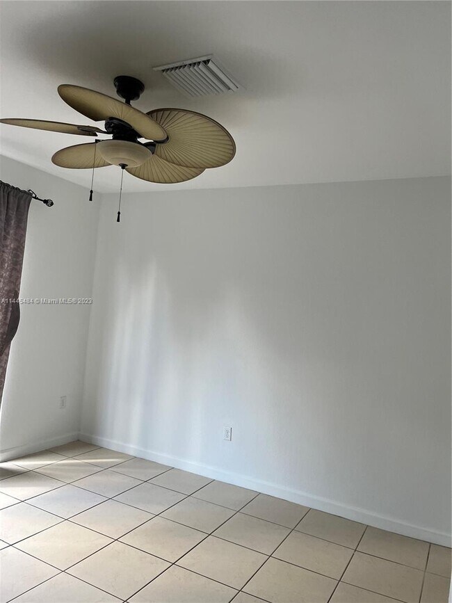 Building Photo - 3352 W 91st Terrace