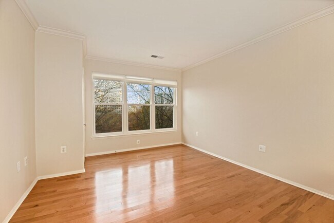 Building Photo - 1 Bed 1 Bath - North Bethesda Condo - 1 Re...