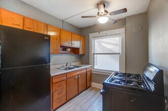 Building Photo - 3640 Besuden Ct
