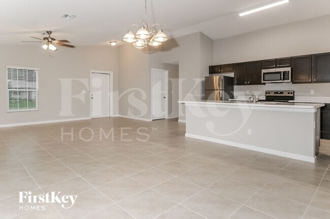 Foto del edificio - 873 SW Saltonstall Terrace