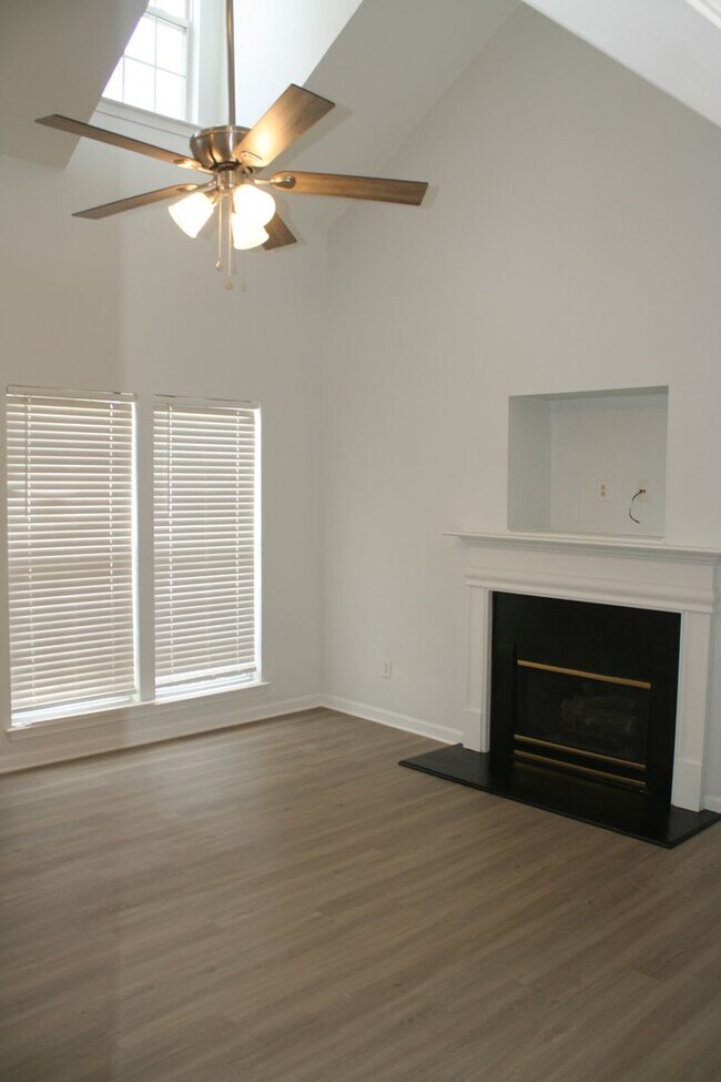 Building Photo - 9224 Shenington Pl