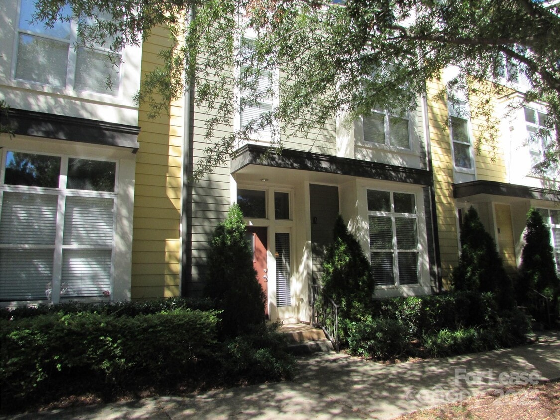 Primary Photo - 2125 Southend Dr