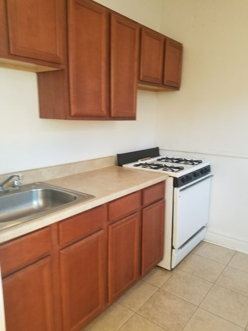 Foto del edificio - 6826 N Wayne Ave