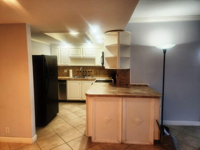 Foto del edificio - 336 Golfview Rd