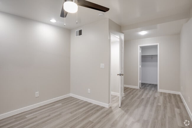 1BR, 1BA - 779SF - Briella Phoenix