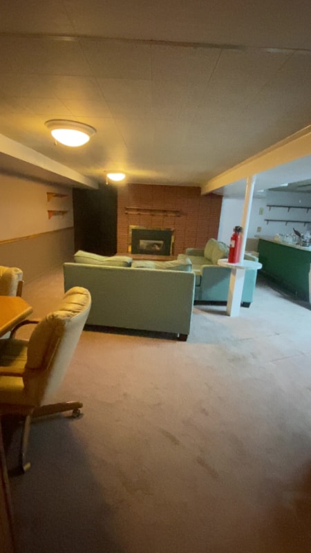 Building Photo - 466 E 400 N