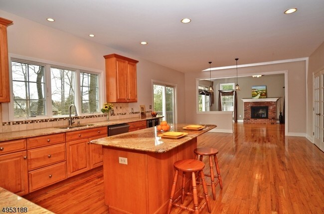 Foto del edificio - 46 Coddington Ct