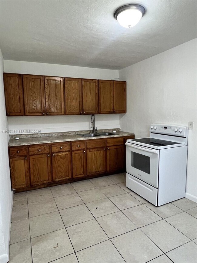 Foto del edificio - 1754 NW 45th St