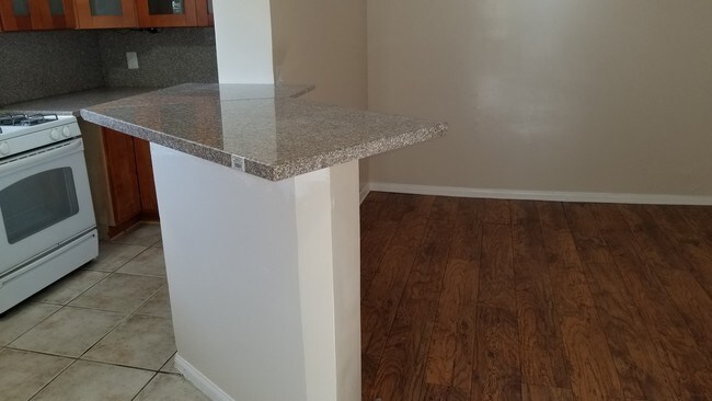 kitchen and dinning area - 332 N Ave 57