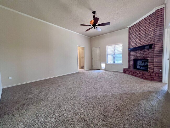 Foto del edificio - South Lubbock Home with Large Flex Room!