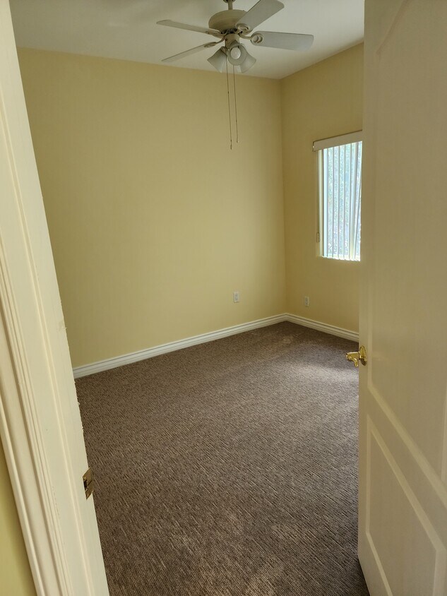 10490 Sunland Blvd Unit 103, Sunland, CA 91040 Condo for Rent in