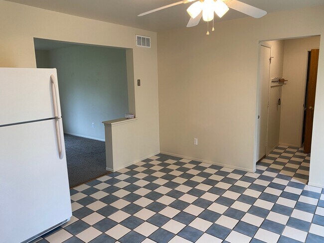 Foto del edificio - 505 Garden Lane