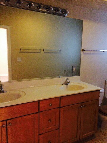 Building Photo - 2457 W Harrison St