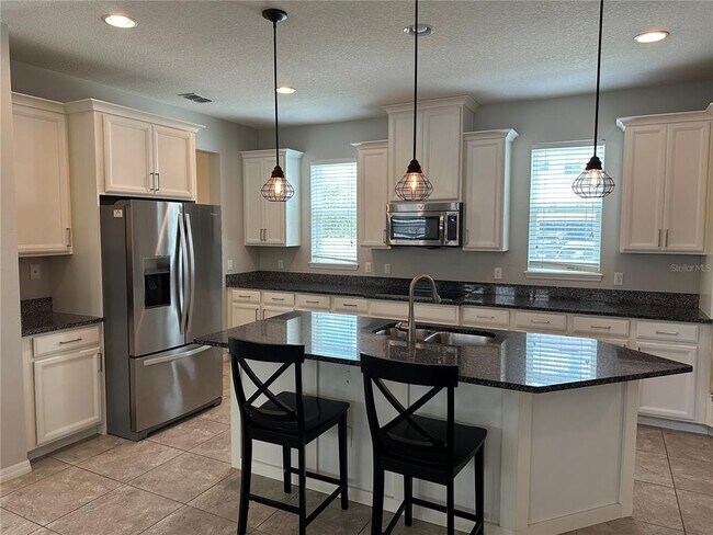 Foto del edificio - 4990 Wildwood Pointe Rd