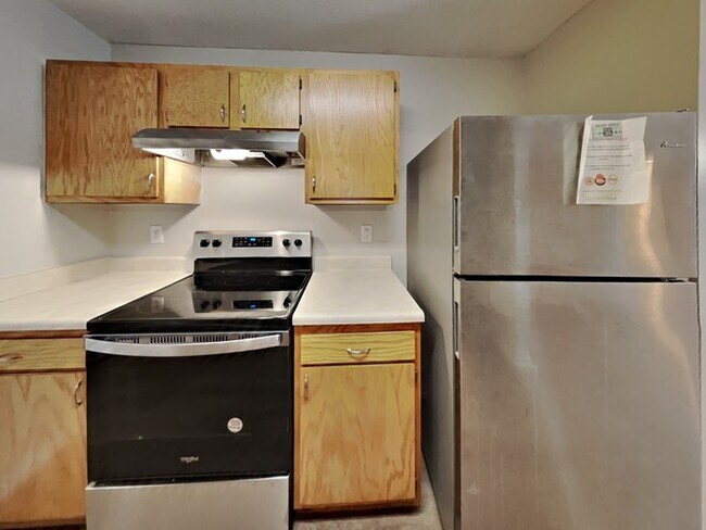 Foto del edificio - FIRST FULL MONTH'S RENT FREE! 3 Bedroom, 2...