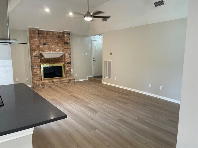 Building Photo - 1015 Cascade Creek Dr