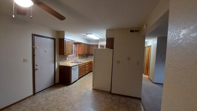 Building Photo - 2838 Whitener St