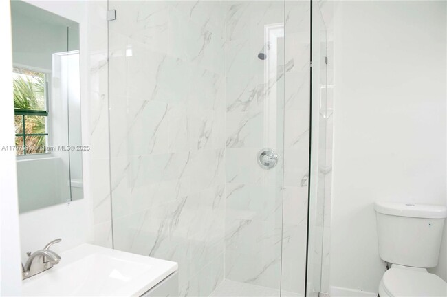 Foto del edificio - 4105 N Ocean Dr