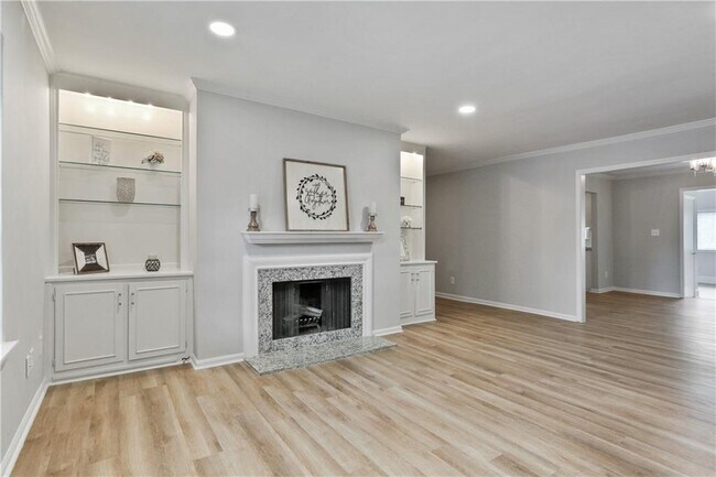 Building Photo - 60 Chaumont Square NW